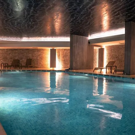 Bright And Modern With Stunning View اسطنبول