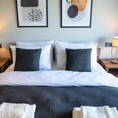 Bright And Modern With Stunning View Apartman